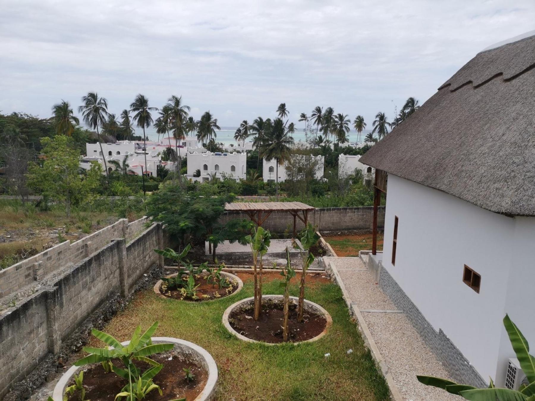 Zaria Zanzibar * Pwani Mchangani